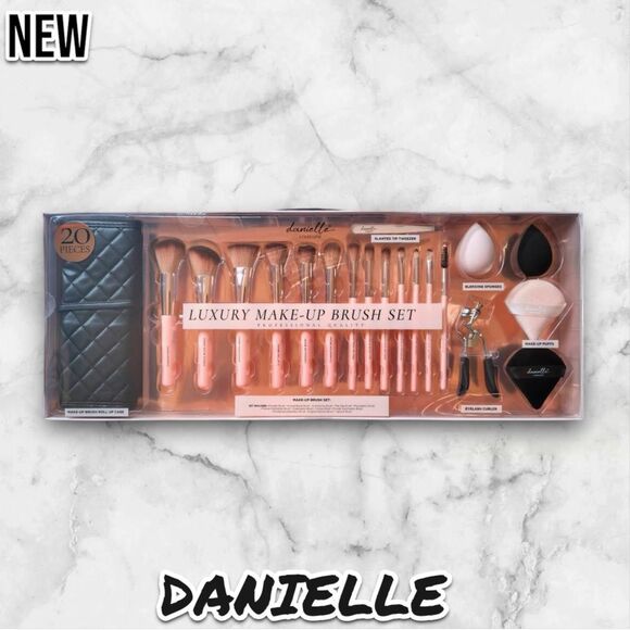 New DANIELLE 20 Piece Luxury Make-Up Brush Set - Picture 1 of 7